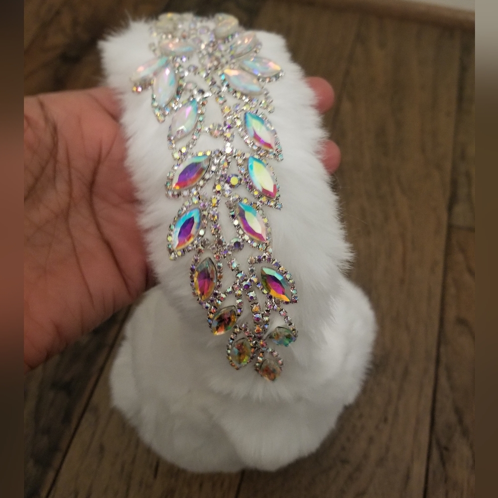 White Faux Fur Crystal Embellished Earmuffs Earwarmers Headband - Picture 10 of 12